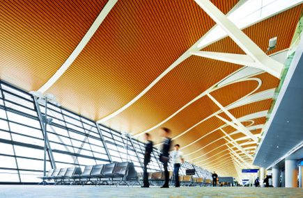Airports' New Passenger Focus Could Sideline Agents 